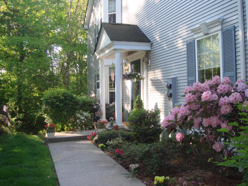 Single Family Home for Sale, ListingId:18041410, location: 9 Paine Court Basking Ridge 07920