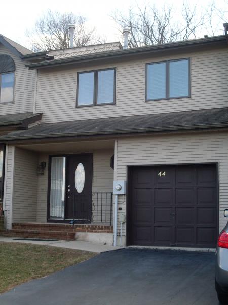 Single Family Home for Sale, ListingId:17878113, location: 44 ELM TER Raritan 08869