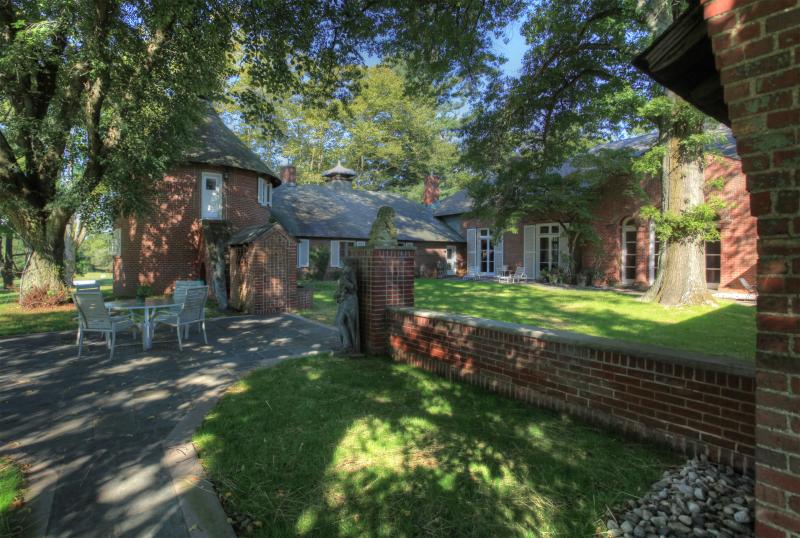 Single Family Home for Sale, ListingId:17255574, location: Bernardsville 07924