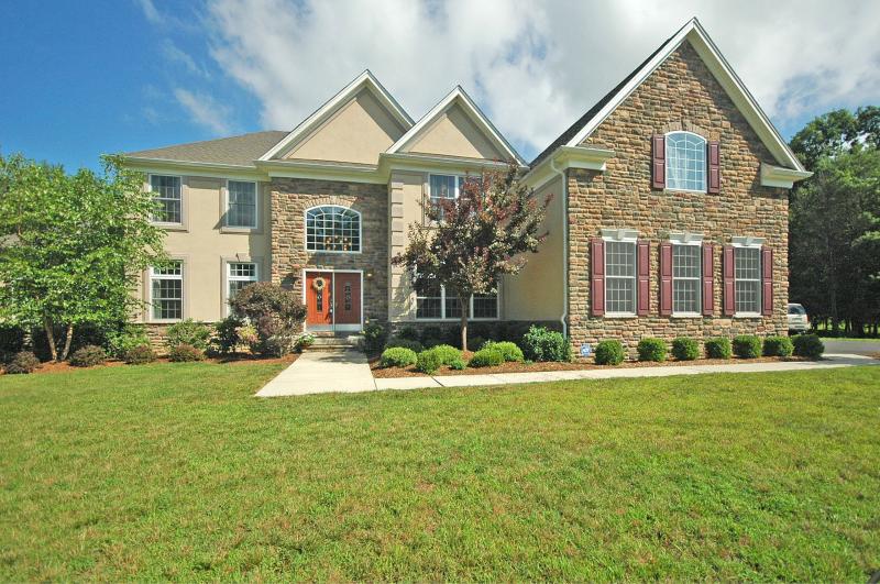 Single Family Home for Sale, ListingId:17976675, location: 201 Heath Rd (Reading Rd) Flemington 08822