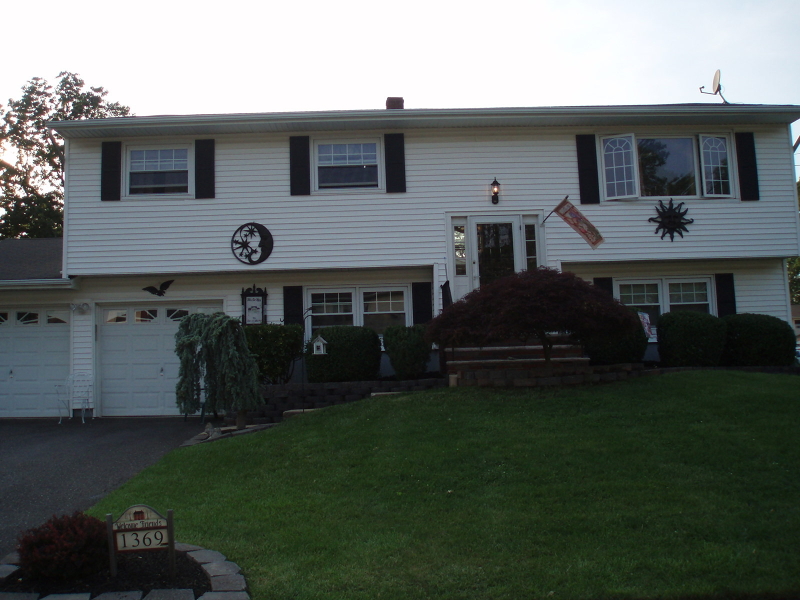 Single Family Home for Sale, ListingId:19272939, location: North Brunswick 08902