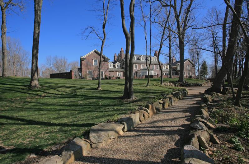 Viewing Image 18