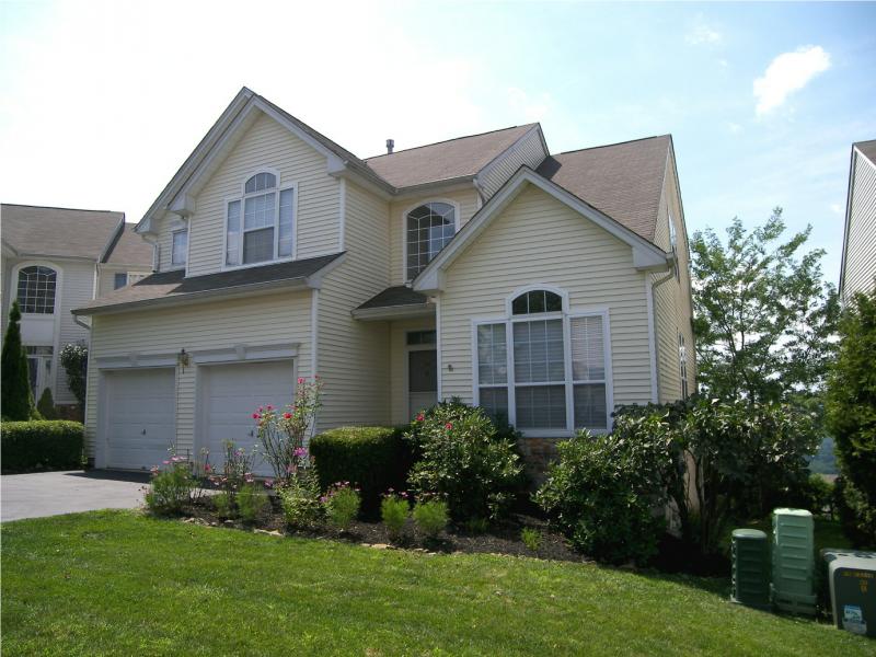 Single Family Home for Sale, ListingId:17175704, location: Hackettstown 07840