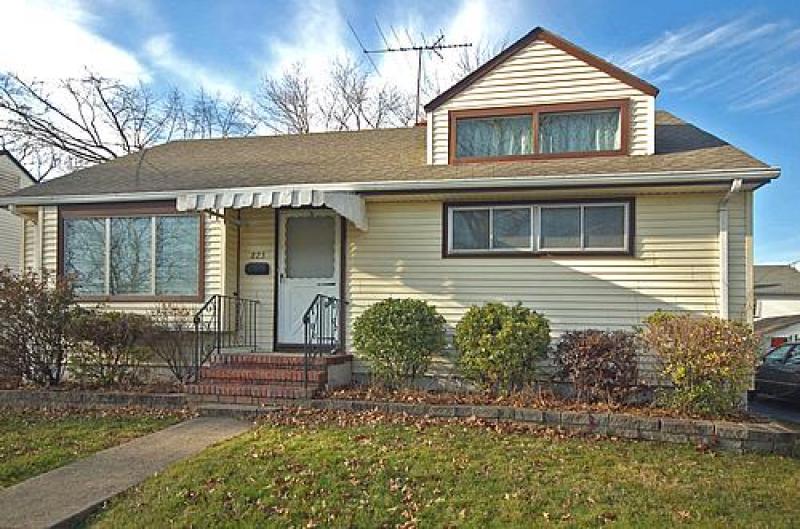Single Family Home for Sale, ListingId:17819529, location: 823 E 7TH ST Plainfield 07060