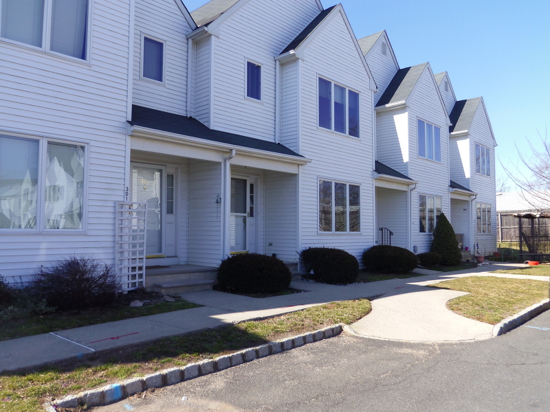 Single Family Home for Sale, ListingId:18639371, location: 297 W High St Bound Brook 08805