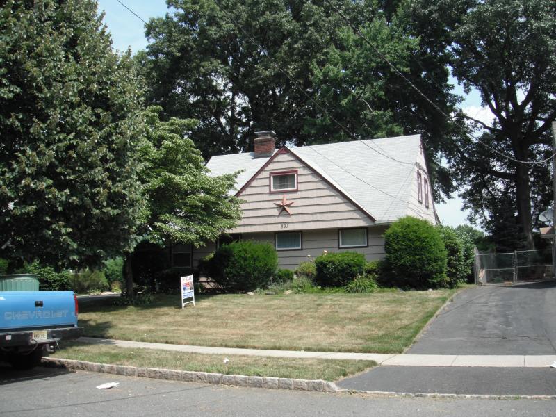Single Family Home for Sale, ListingId:17359808, location: Rahway 07065