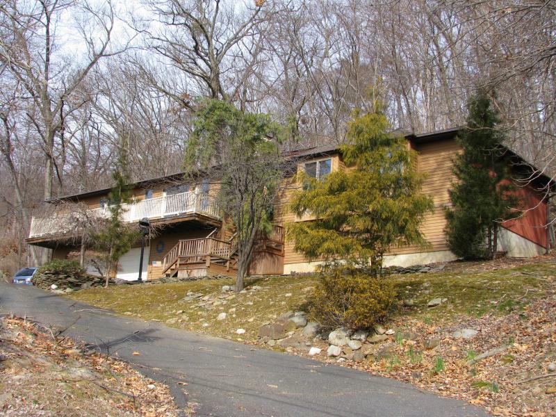 Single Family Home for Sale, ListingId:18067017, location: Montville 07045