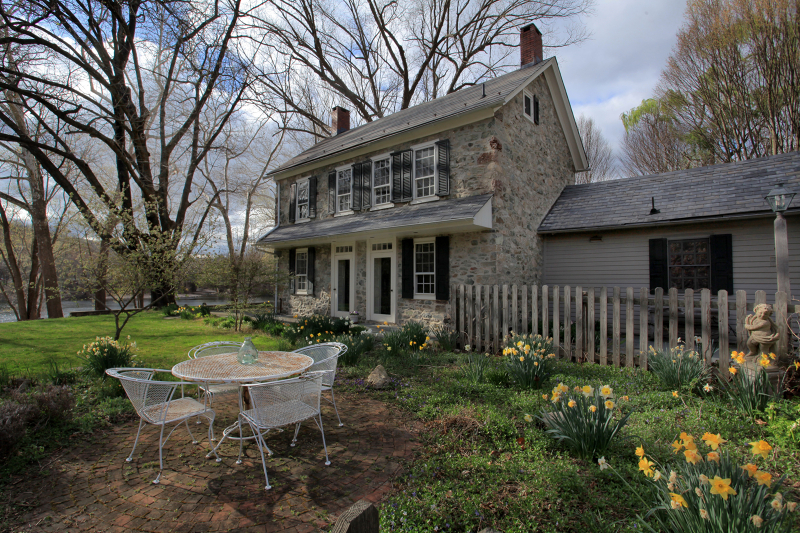 Single Family Home for Sale, ListingId:18639352, location: Milford 08848