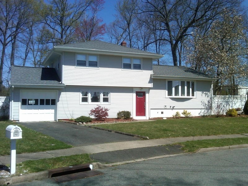 Single Family Home for Sale, ListingId:18666560, location: 22 Craig Ct Totowa 07512