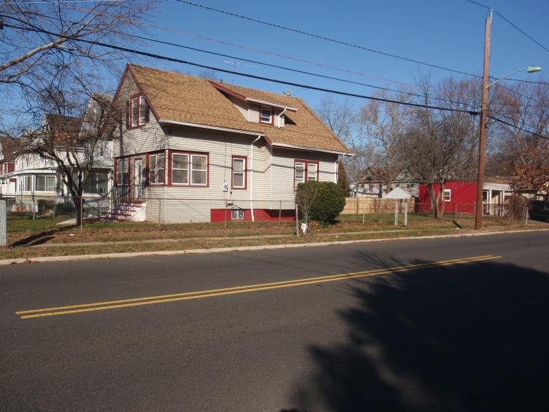 Single Family Home for Sale, ListingId:17855457, location: 355 BERGEN ST Plainfield 07063