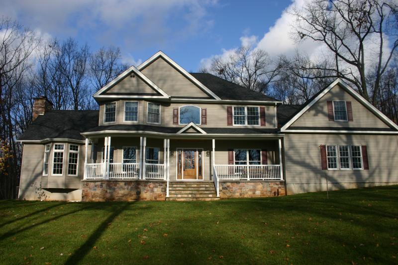 Single Family Home for Sale, ListingId:17226840, location: Milford 08848