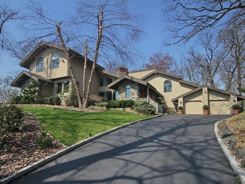Single Family Home for Sale, ListingId:18471847, location: 2649 Far View Drive Scotch Plains 07076
