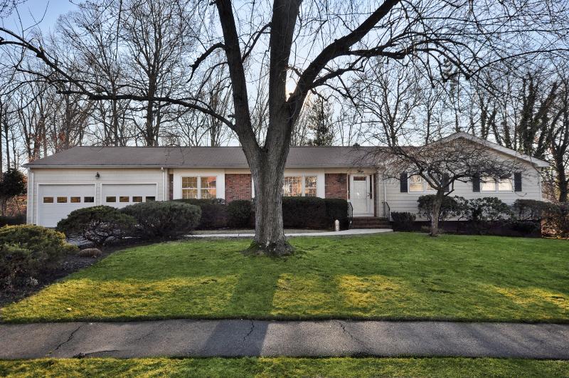 Single Family Home for Sale, ListingId:17931662, location: West Caldwell 07006