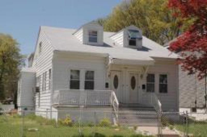 Multi Family for Sale, ListingId:16855139, location: 722 SPRUCE ST Roselle 07203