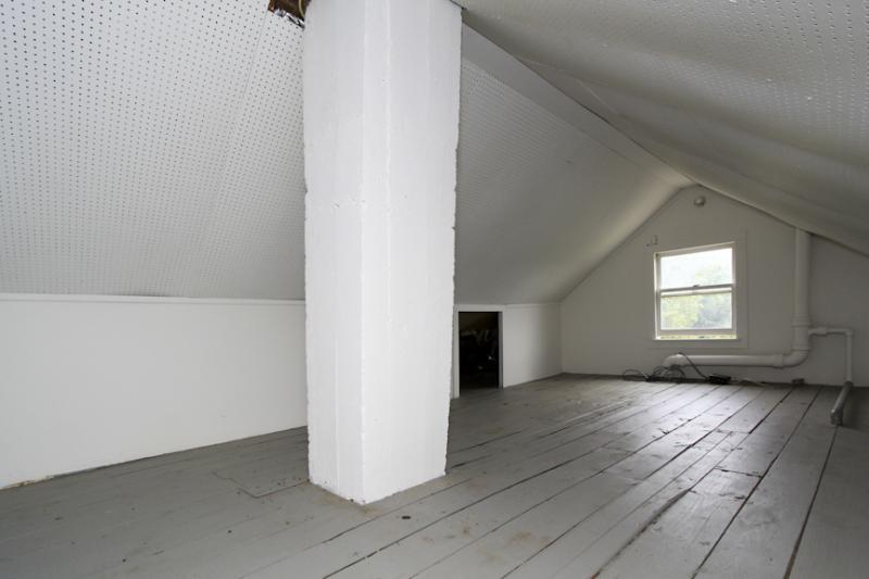 Viewing Image 11