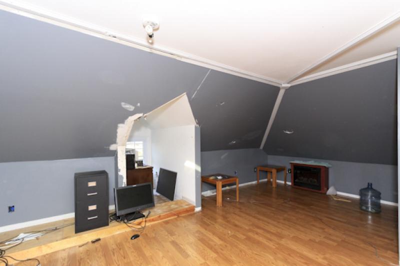 Viewing Image 18