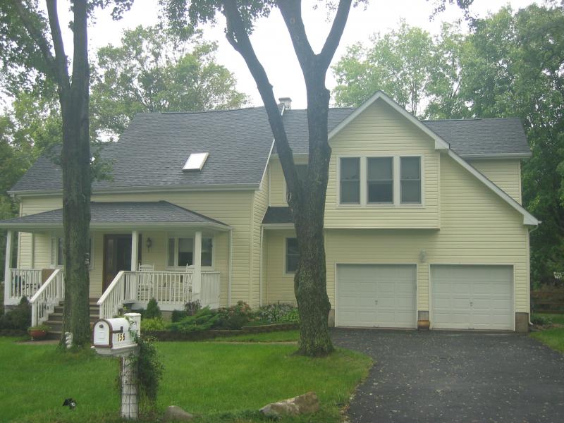 Single Family Home for Sale, ListingId:17320062, location: 156 MAPLE ST Bridgewater 08807