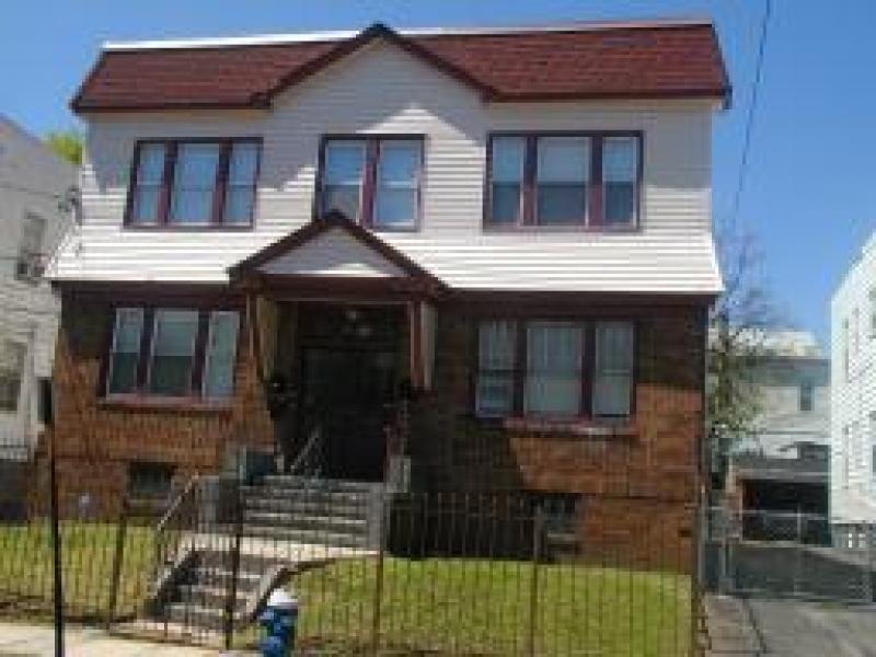 Multi Family for Sale, ListingId:18030743, location: 311 VERMONT AVE Irvington 07111