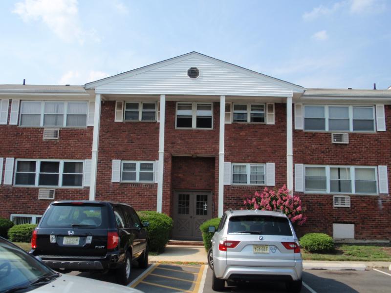 Single Family Home for Sale, ListingId:15426224, location: Edison 08817