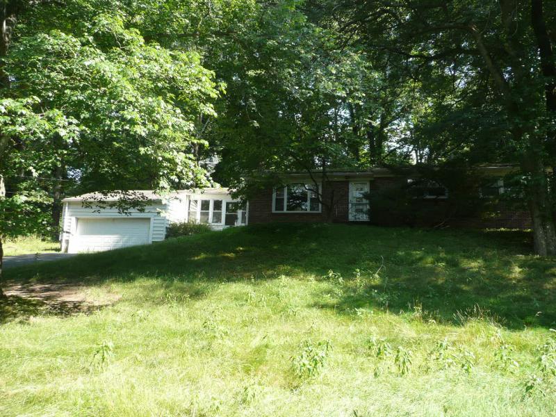 Single Family Home for Sale, ListingId:17359819, location: 443 MEYERSVILLE RD Gillette 07933