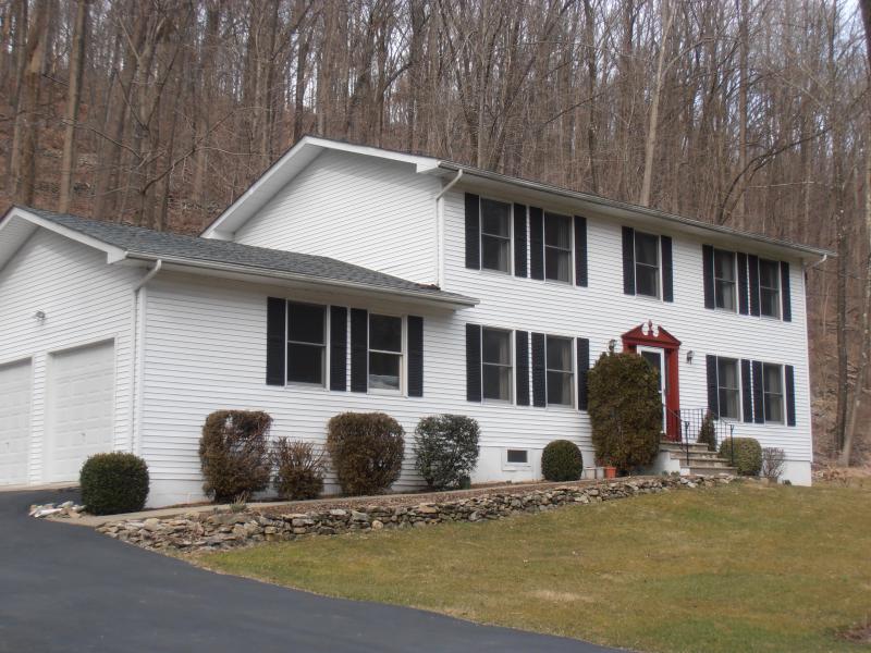 Single Family Home for Sale, ListingId:18067049, location: Stewartsville 08886