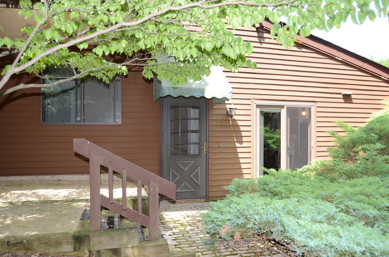 Single Family Home for Sale, ListingId:19582536, location: 23 Summit Ct Annandale 08801
