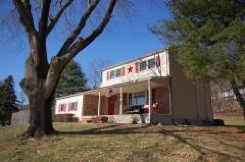 Single Family Home for Sale, ListingId:18067000, location: 2 GARY LN Califon 07830