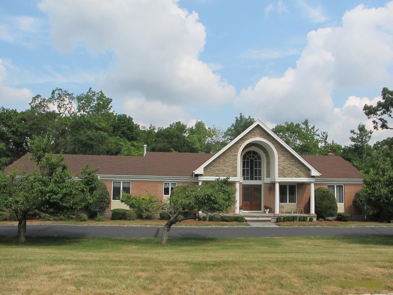 Single Family Home for Sale, ListingId:19144347, location: 26 Forest Hills Way Cedar Grove 07009