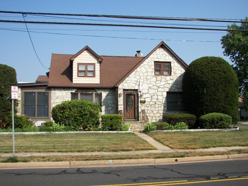 Multi Family for Sale, ListingId:17128755, location: 702 KENNEDY BLVD Manville 08835