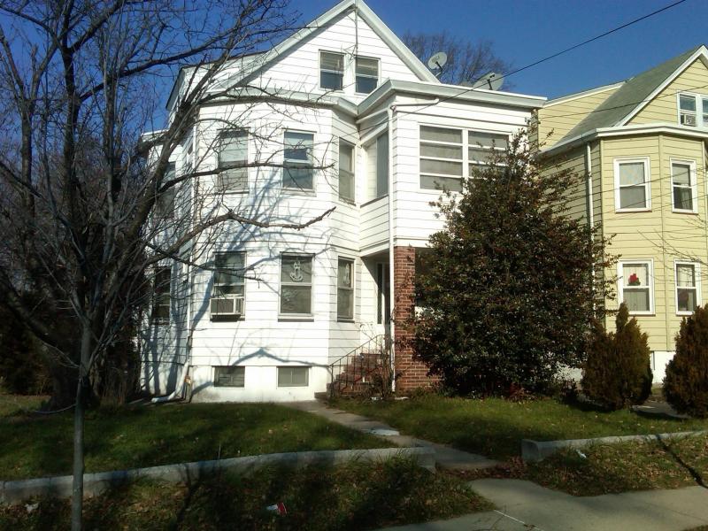 Multi Family for Sale, ListingId:17824783, location: 291 DELAWARE AVE Paterson 07503