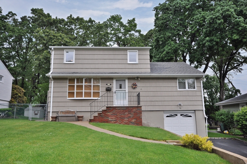 Single Family Home for Sale, ListingId:19272932, location: 66 Winding Way Cedar Grove 07009