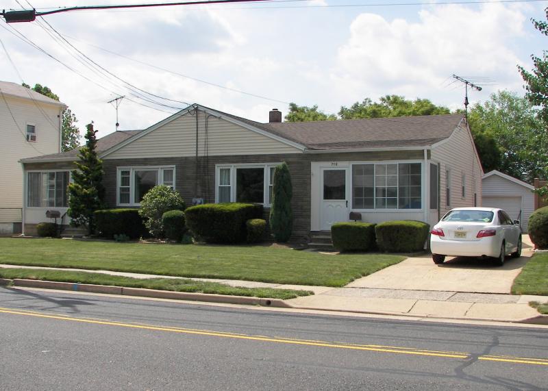 Multi Family for Sale, ListingId:17004553, location: 710 KENNEDY BLVD Manville 08835