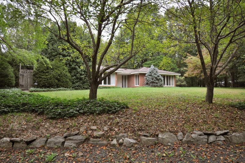 Single Family Home for Sale, ListingId:17989534, location: 33 POST HOUSE RD Morristown 07960