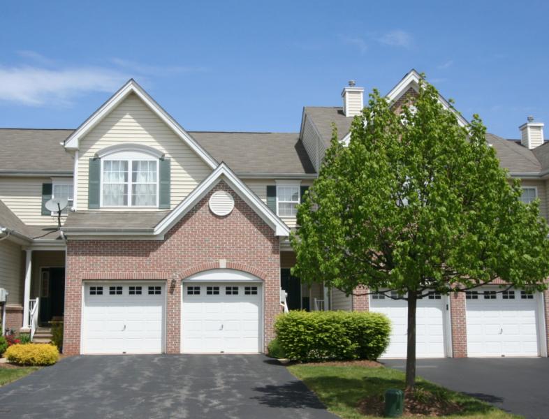 Real Estate for Sale, ListingId:18141103, location: 5 SURREY LN Raritan 08869