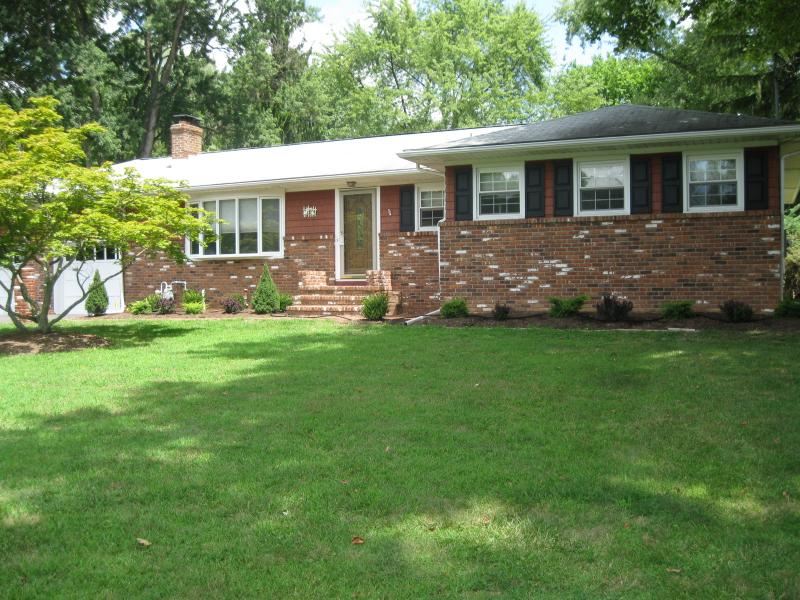 Single Family Home for Sale, ListingId:17206309, location: Bridgewater 08807