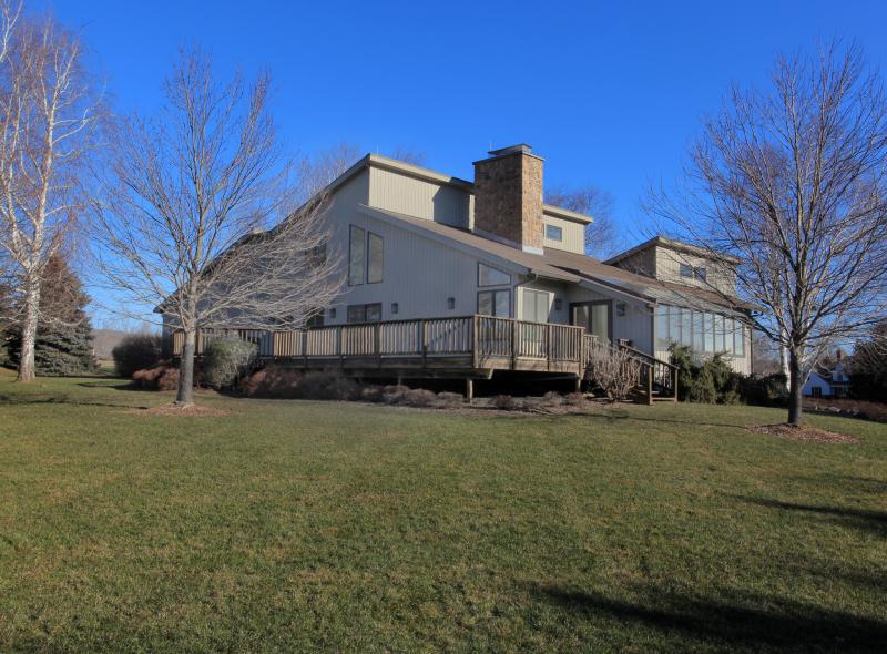 Single Family Home for Sale, ListingId:17981855, location: Tewksbury Township 07830