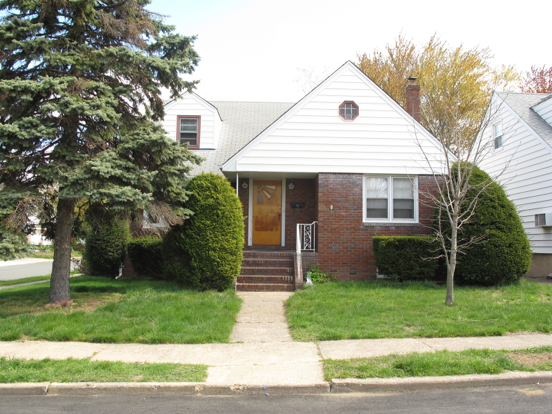 Single Family Home for Sale, ListingId:18810067, location: 43 Garretson Ave Totowa 07512