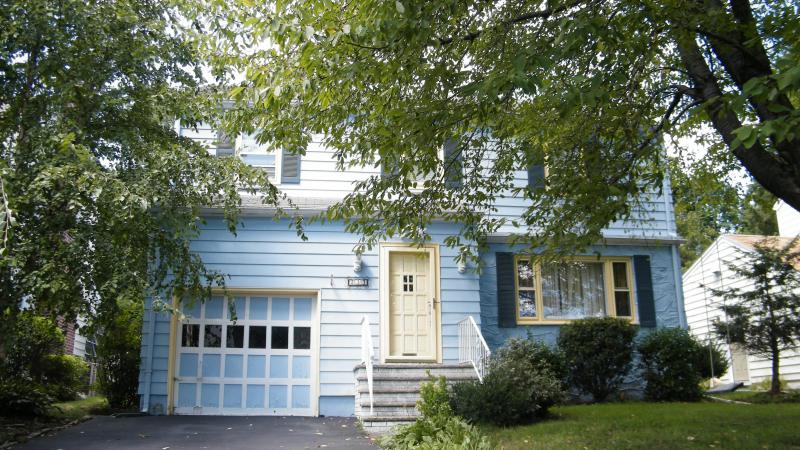 Single Family Home for Sale, ListingId:17250904, location: 237 GREGORY AVE West Orange 07052