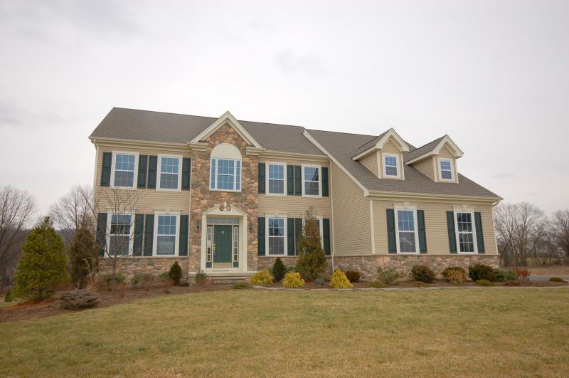 Single Family Home for Sale, ListingId:17981832, location: 42 HIGHLANDS WAY Phillipsburg 08865