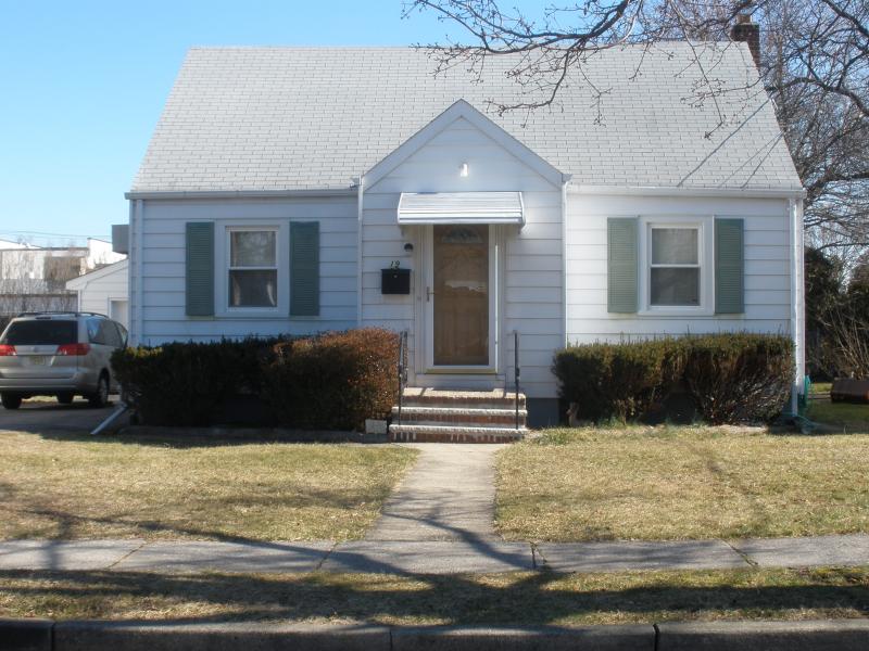 Single Family Home for Sale, ListingId:18011329, location: 19 MANILA ST Clifton 07011