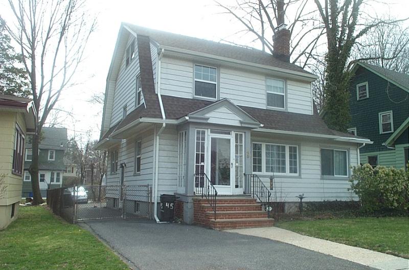 Single Family Home for Sale, ListingId:16614719, location: 45 KENWOOD PL East Orange 07018