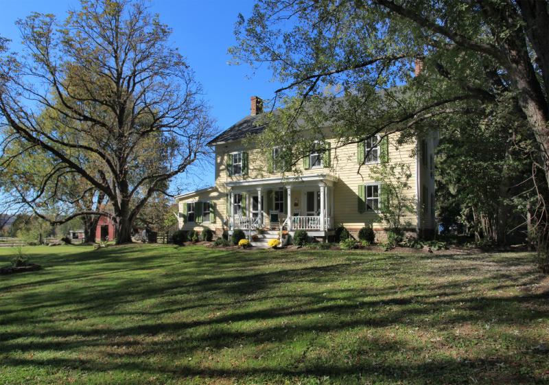 Real Estate for Sale, ListingId:17618463, location: 1003 STANTON-LEBANON RD Clinton 08809