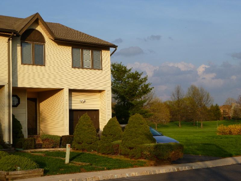 Single Family Home for Sale, ListingId:17996312, location: 7 FIR CT Raritan 08869