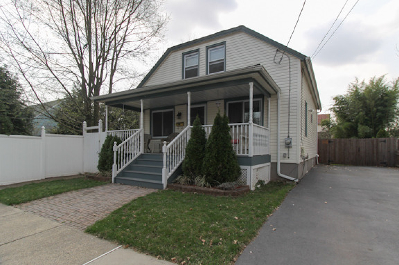Single Family Home for Sale, ListingId:18441248, location: Manville 08835