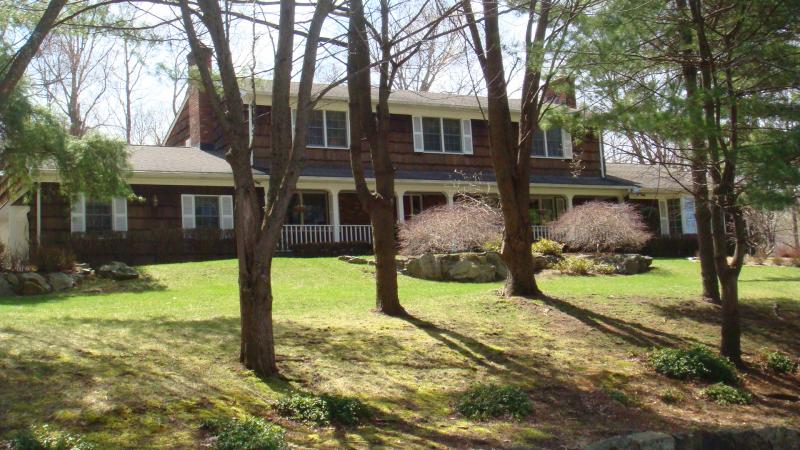 12  Mohican Ct Ringwood Boro, NJ 7456
