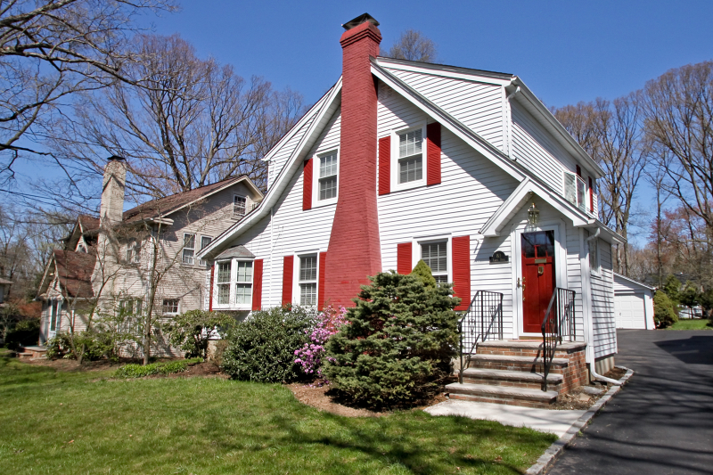 83  Laurel Dr New Providence Boro, NJ 7974