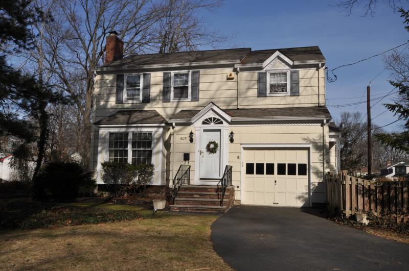 605  Benson Pl Westfield Town, NJ 7090