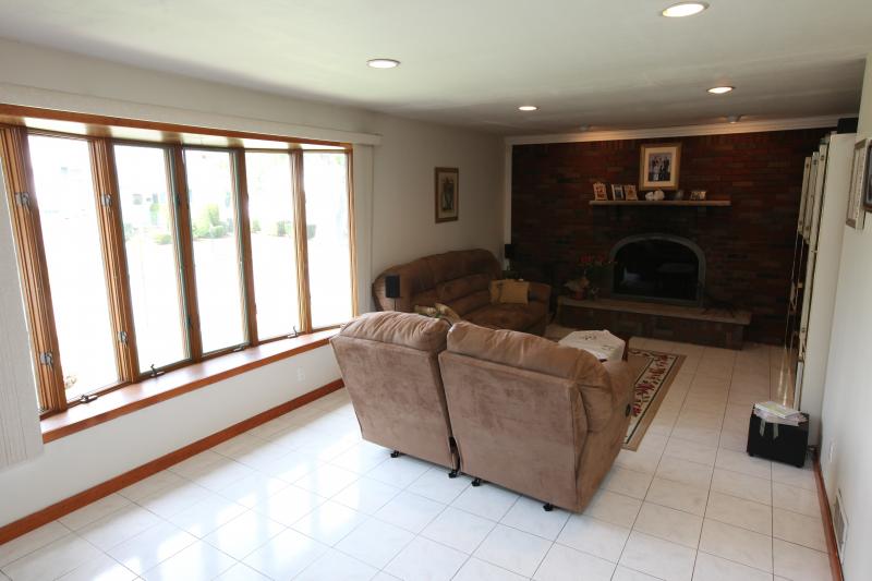 41  Jamros Ter Saddle Brook Twp., NJ 7663
