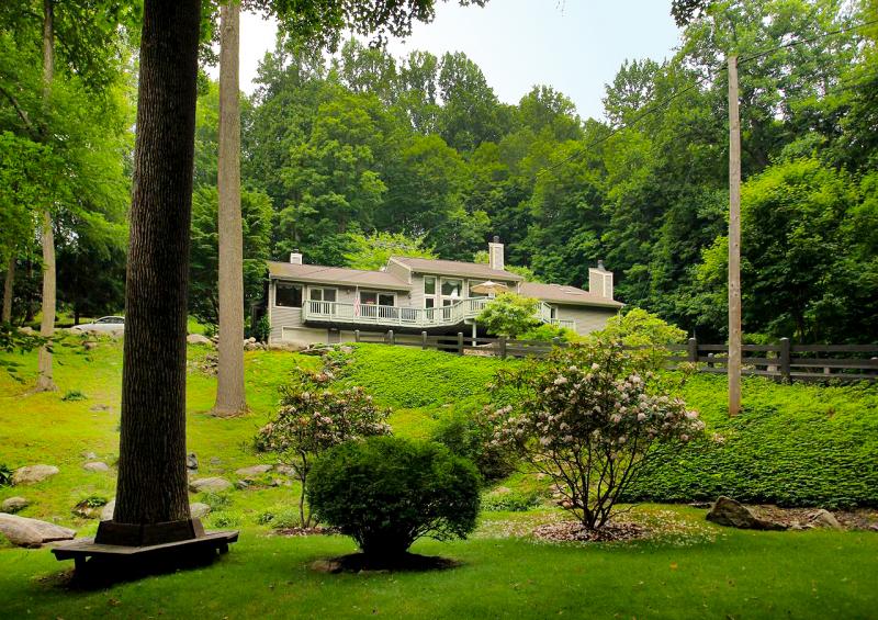 141  Rockaway Rd Tewksbury Twp., NJ 08833-4415