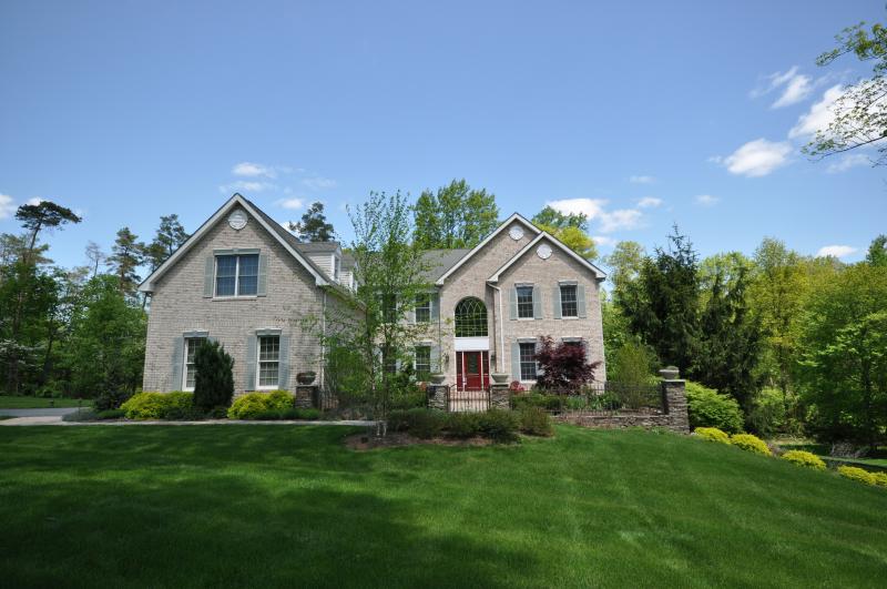 4  Spring Lake Dr Chester Twp., NJ 7931